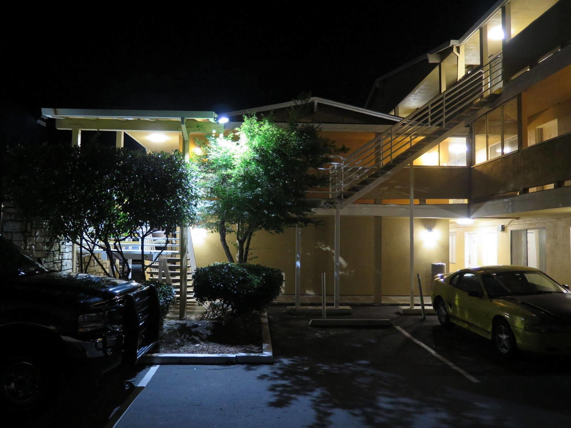 Red Roof Inn Yuba City Bonanza - Marysville Eksteriør billede