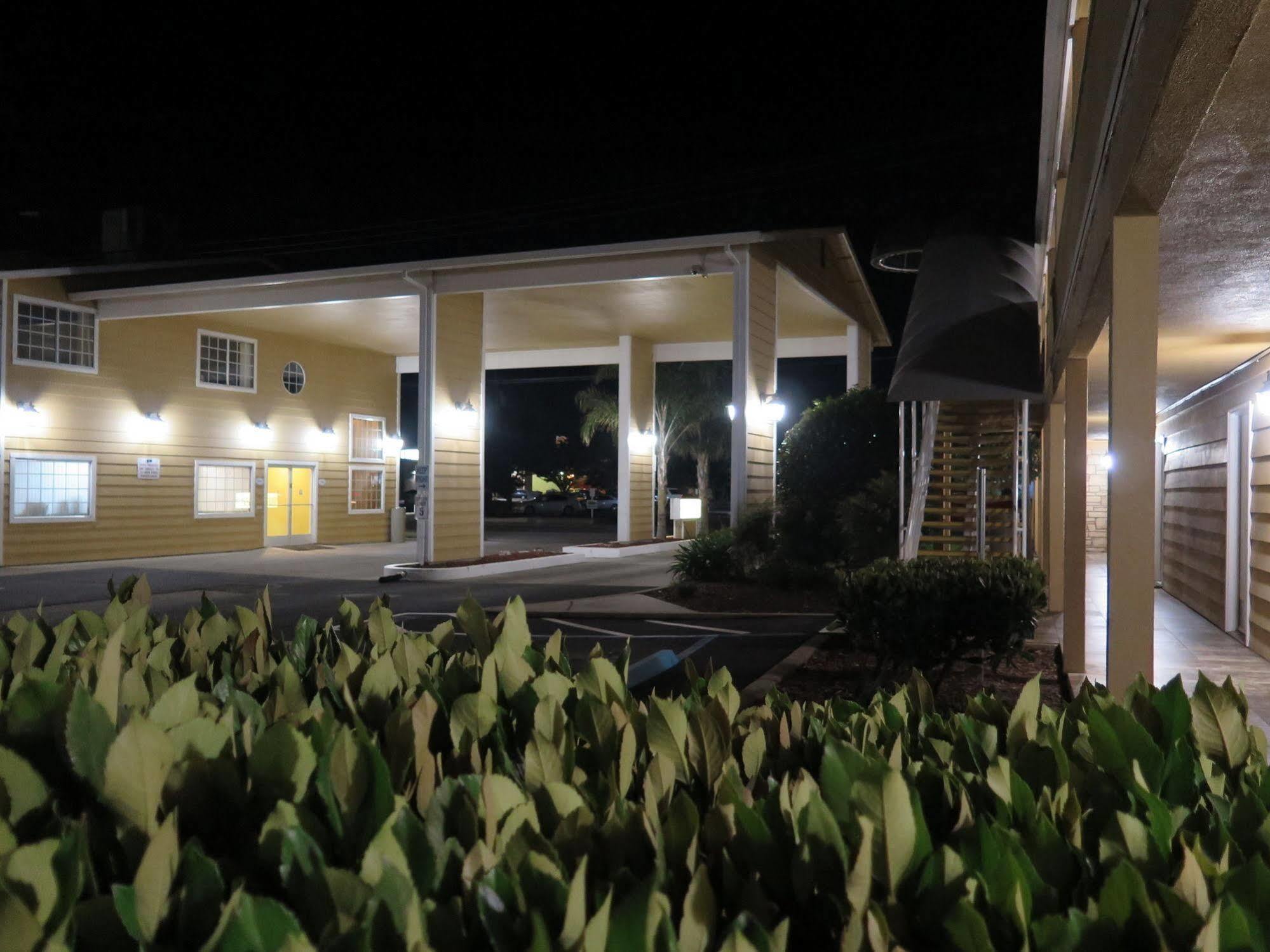 Red Roof Inn Yuba City Bonanza - Marysville Eksteriør billede